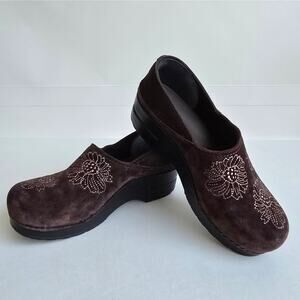Dansko Suede Clogs Size EU38 US 7.5-8 Brown Leather Floral Embroidery Platform